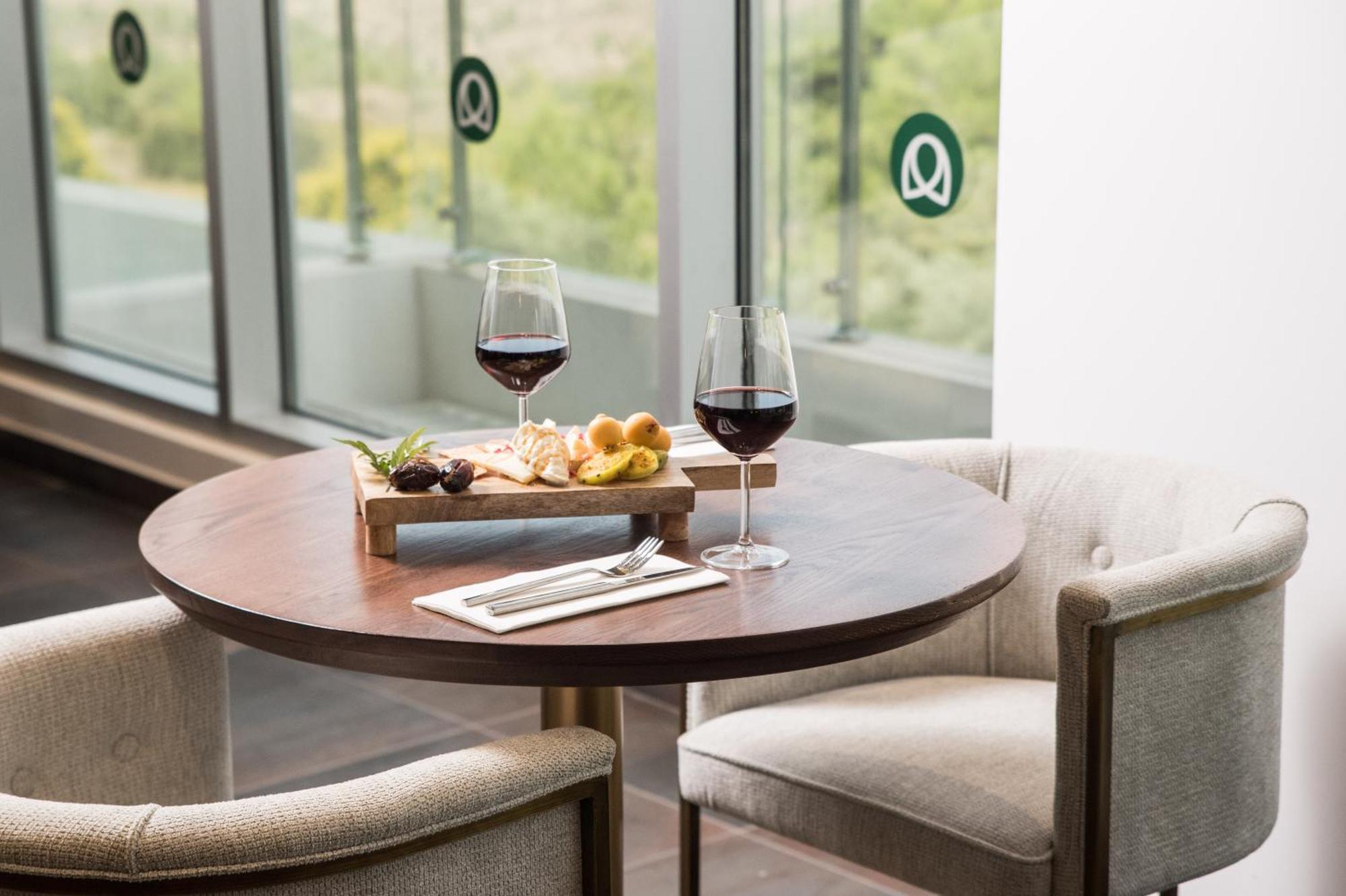 Almond Hotel - Adults Only Neve Ilan Kültér fotó